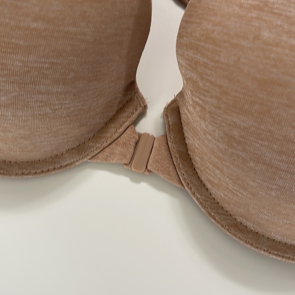 Victoria’s Secret Racerback Semi Demi Front Closure Size 32C Nude - Picture 2 of 7